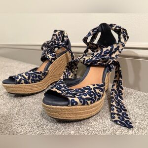 UGG Navy and Tan Patterned Espadrille Wedges